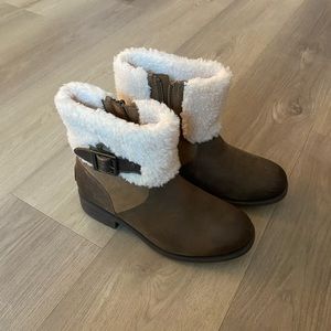 UGG Boots Brown Leather Women's Size 7
